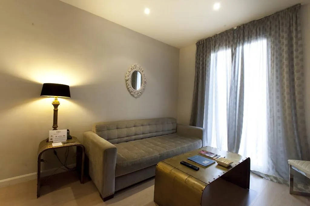 Grandom Suites Barcelona 4*,