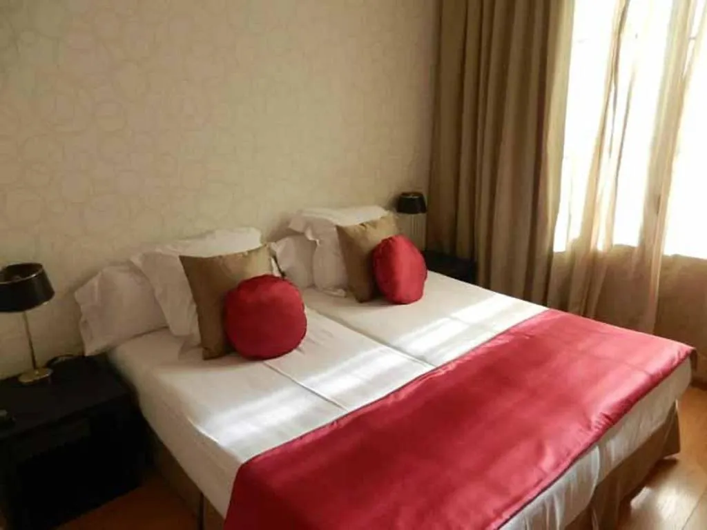 Grandom Suites Barcelona Aparthotel